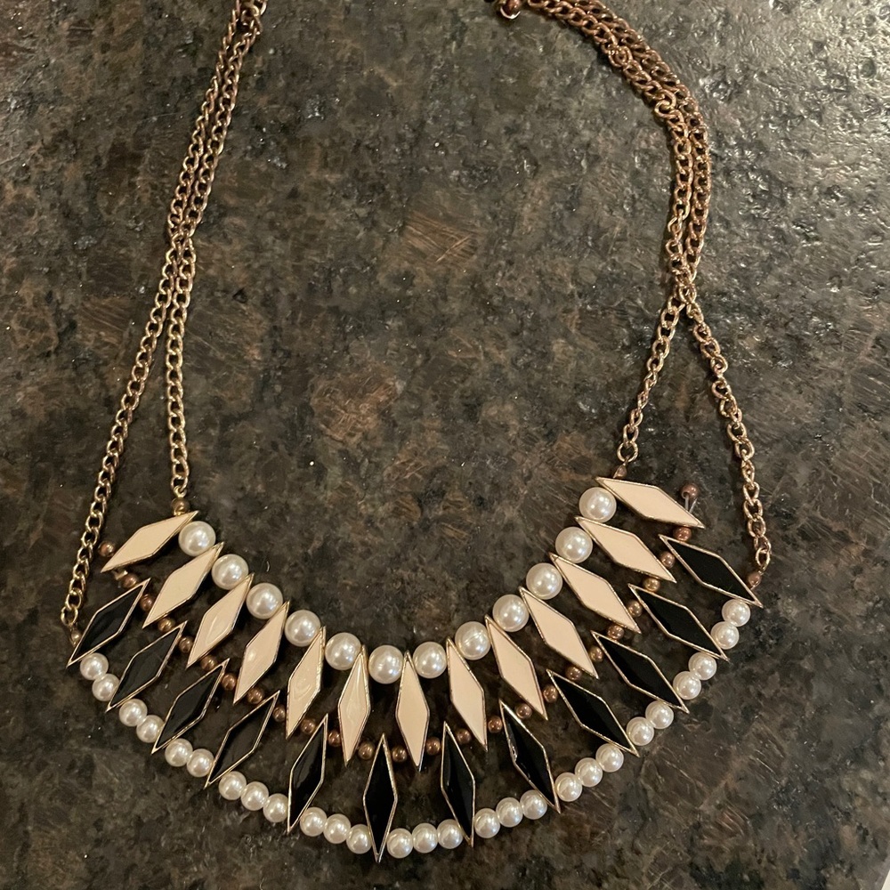 Cuff necklace with black, gold, Pearl